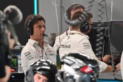 Formula 1, Wolff: "Arrabbiato per ritiro Antonelli, Hamilton è rivale per titolo" Formula 1, Wolff: "Arrabbiato per ritiro Antonelli, Hamilton è rivale per titolo"