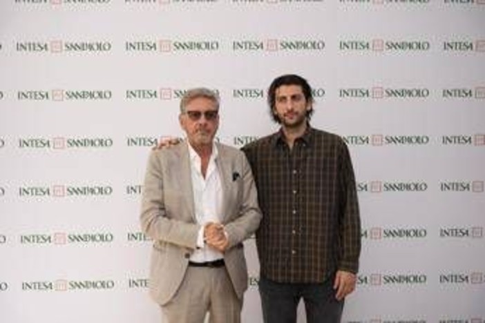 Intesa Sp, Sergio e Pietro Castellitto firmano la nuova campagna istituzionale 'A mano a mano'﻿