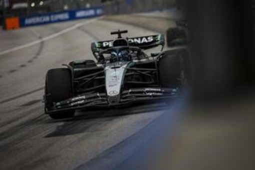 Gp Singapore, Russell in pole davanti a Verstappen. Hamilton sesto, poi Leclerc Gp Singapore, Russell in pole davanti a Verstappen. Hamilton sesto, poi Leclerc