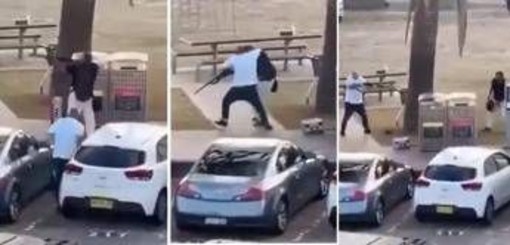 Sydney, il cittadino eroe affronta e disarma il terrorista: ecco chi è