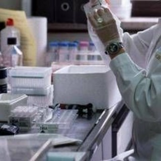 Tumore polmone, aumento sopravvivenza con amivantamab più lazertinib