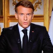 Francia, Macron: "Non confondere rivendicazioni legittime con chi distrugge e saccheggia" Francia, Macron: "Non confondere rivendicazioni legittime con chi distrugge e saccheggia"