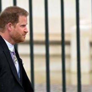 Ancora possibile l'incontro con Carlo, ma la famiglia reale non si fida di Harry