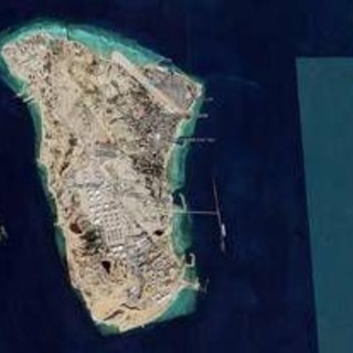 Iran, media: petroliera di Teheran colpita da missili Usa sull'isola di Kharg Iran, media: petroliera di Teheran colpita da missili Usa sull'isola di Kharg