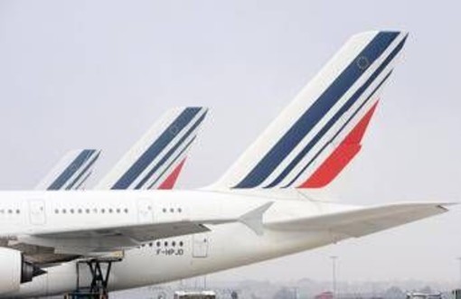 Francia, odore di bruciato in cabina: aereo diretto a Seul atterra a Monaco di Baviera Francia, odore di bruciato in cabina: aereo diretto a Seul atterra a Monaco di Baviera