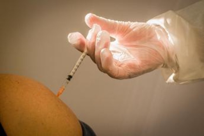 Sclerosi multipla, una vaccinazione personalizzata per prevenirla: lo studio