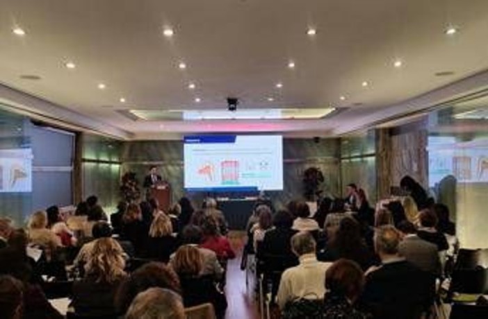 Salute: irregolarità mestruale, Pcos e sindrome metabolica, a Roma focus su adolescenti Salute: irregolarità mestruale, Pcos e sindrome metabolica, a Roma focus su adolescenti
