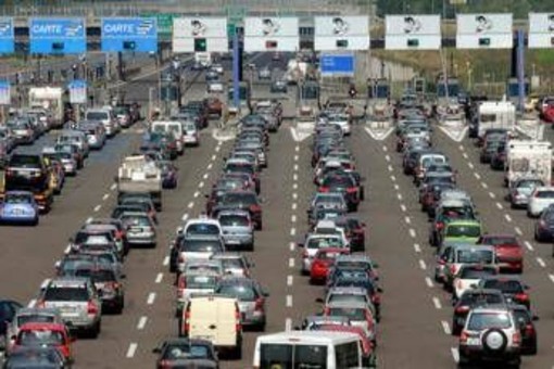 Esodo estivo, bollino nero per il fine settimana Esodo estivo, bollino nero per il fine settimana
