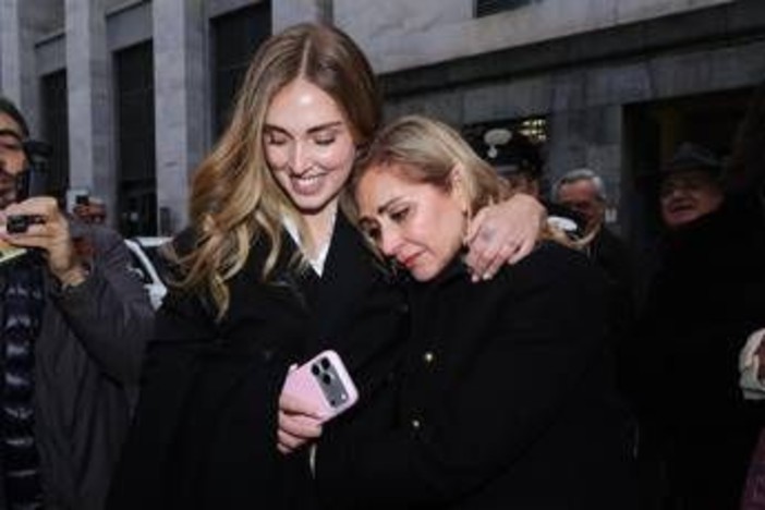 Chiara Ferragni prosciolta, l'affetto di amici e famiglia: "Per sempre al tuo fianco"
