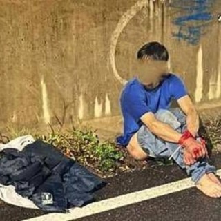 Roma, legato e seminudo in fuga dal campo rom: 18enne salvato dai vigili urbani