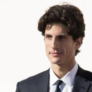 Usa, nipote di Jfk si candida al Congresso: chi è il rampollo dem con 1,7 milioni di follower Usa, nipote di Jfk si candida al Congresso: chi è il rampollo dem con 1,7 milioni di follower