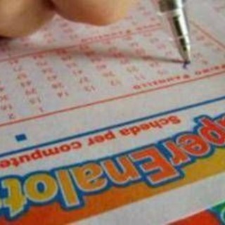 Superenalotto, numeri e combinazione vincente 27 dicembre 2025