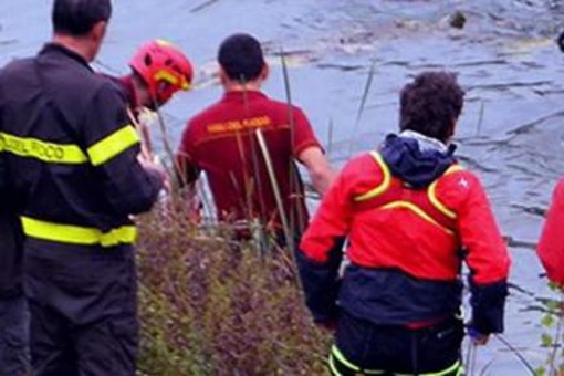 Sorelle scomparse, ricerche nel lago di Barrea Sorelle scomparse, ricerche nel lago di Barrea