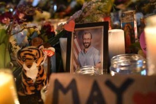 Minneapolis, Cnn: "Due gli agenti che hanno sparato a Alex Pretti"