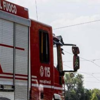 Valtellina, scuolabus con 7 ragazzini a bordo sbanda e finisce in un torrente