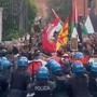 Biennale Arte, scontri tra polizia e pro Pal a Venezia. Serrata anti-Israele, chiusi 20 padiglioni