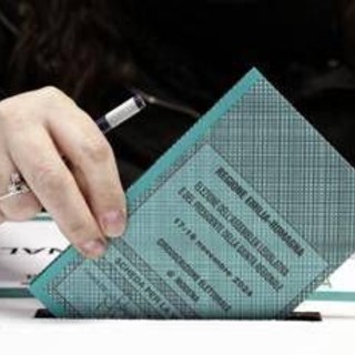 Terzo mandato, Consulta: &quot;Legge Regione Campania è incostituzionale&quot;