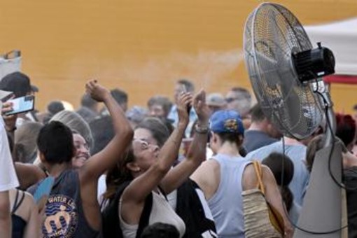 L'afa stringe la morsa sull'Italia, oggi 5 città in massima allerta caldo