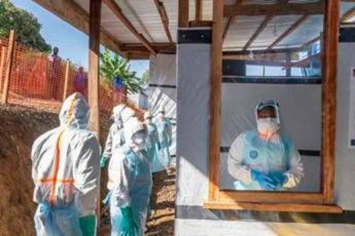 Ebola, superata la soglia dei mille casi in Congo: 254 morti e 100 guariti Ebola, superata la soglia dei mille casi in Congo: 254 morti e 100 guariti