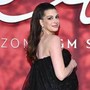 Anne Hathaway torna con 'Verity': "Oggi si può scegliere la propria verità, è inquietante" Anne Hathaway torna con 'Verity': "Oggi si può scegliere la propria verità, è inquietante"