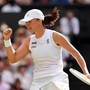 Wimbledon, Swiatek è la nuova 'Regina': dominata Anisimova con doppio 6-0