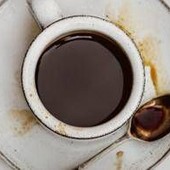 La avvelena con la candeggina nel caffè, la moglie lo smaschera con una telecamera