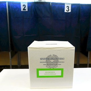 Seggi aperti per il referendum, oltre 51 milioni di italiani chiamati alle urne