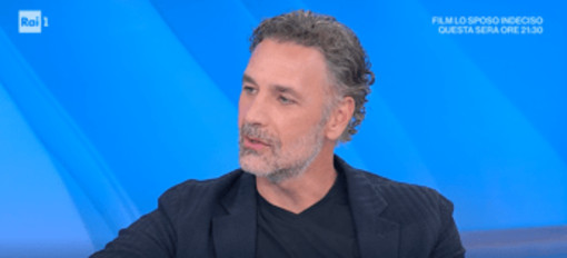 Raoul Bova ricorda la mamma Rosa, l'insegnamento: "Mi disse di sentirmi libero"
