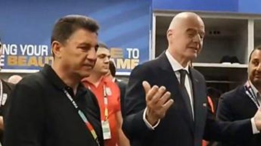 Infantino elogia l'Iran ai Mondiali, il ct e il capitano Taremi replicano: "Trattati malissimo" Infantino elogia l'Iran ai Mondiali, il ct e il capitano Taremi replicano: "Trattati malissimo"