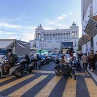 Roma, nasce 'Zona 30': limite 30 km orari in Ztl centro storico Roma, nasce 'Zona 30': limite 30 km orari in Ztl centro storico