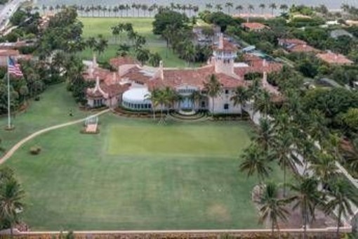Tenta di entrare nella residenza di Trump, uomo armato ucciso a Mar-a-Lago