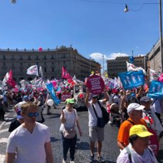 Pro vita, mons. Pegoraro (Pontificia Accademia Vita): "Scegliere vita, dal grembo a chi è in ospedale"