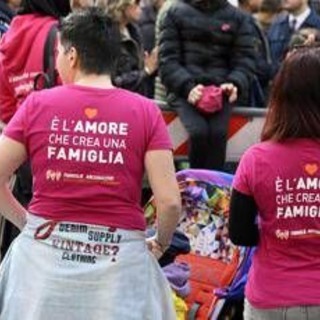 Fecondazione, Consulta: &quot;Entrambe le madri possono riconoscere figlio alla nascita&quot;