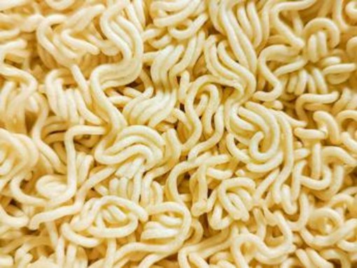 Salmonella, focolaio in Europa: a causarlo forse noodles aromatizzati Salmonella, focolaio in Europa: a causarlo forse noodles aromatizzati