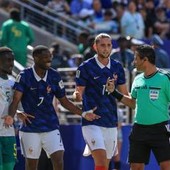 Francia-Senegal, contatto Mbappé-Mané e rigore negato: furia Deschamps e tv 'ingannate'
