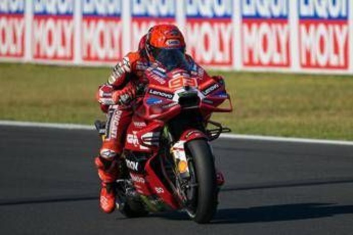 MotoGp, Marquez vince gara Sprint e si avvicina a Martin: ordine d'arrivo Gp Giappone e classifica