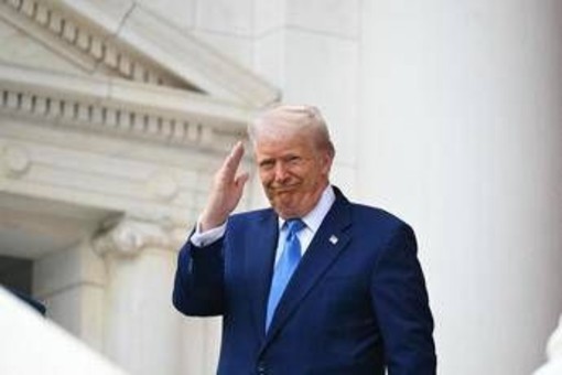 Trump, autocelebrazione al Memorial Day: &quot;Dio mi ha riportato alla Casa Bianca&quot;