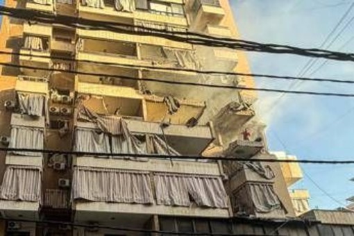 Libano, raid Israele su Beirut: "Obiettivo era capo di stato maggiore Hezbollah" Libano, raid Israele su Beirut: "Obiettivo era capo di stato maggiore Hezbollah"