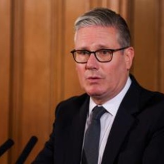 Starmer: "Intercettata nella Manica una petroliera della flotta ombra russa"