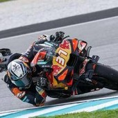 MotoGp, Acosta vince la gara sprint in Malesia: Marquez secondo allunga nel mondiale MotoGp, Acosta vince la gara sprint in Malesia: Marquez secondo allunga nel mondiale