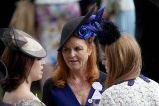 Dove è finita Sarah Ferguson? Secondo un esperto reale ha trascorso l'estate nella dimora del suo ex fidanzato in Svizzera Dove è finita Sarah Ferguson? Secondo un esperto reale ha trascorso l'estate nella dimora del suo ex fidanzato in Svizzera