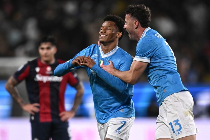 La Supercoppa Italiana va al Napoli, battuto il Bologna 2-0 La Supercoppa Italiana va al Napoli, battuto il Bologna 2-0