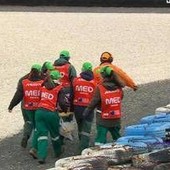 MotoGp, Martin cade e in pista entra la barella: cos'è successo MotoGp, Martin cade e in pista entra la barella: cos'è successo