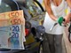 Caro carburanti, caccia alle risorse: extra-gettito Iva non risolverebbe nodo coperture
