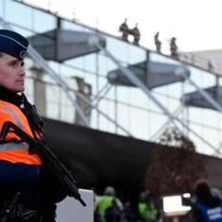 Ancora droni sul Belgio, nuovo avvistamento su una base militare Ancora droni sul Belgio, nuovo avvistamento su una base militare