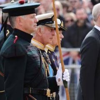 Andrea via dalla Royal Lodge senza alcuna buonuscita Andrea via dalla Royal Lodge senza alcuna buonuscita