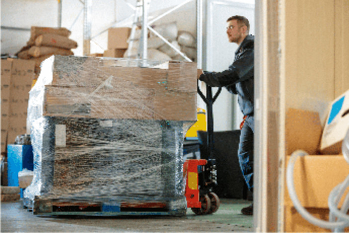 Pallet, pellicola e cinghie: Bruxelles fa marcia indietro sul 100% di riuso Pallet, pellicola e cinghie: Bruxelles fa marcia indietro sul 100% di riuso