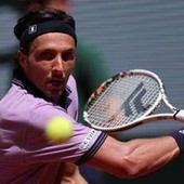 Roland Garros, furia Rinderknech con Berrettini: distrugge la racchetta Roland Garros, furia Rinderknech con Berrettini: distrugge la racchetta