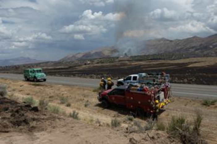 Maxi incendio minaccia la città di Reno, in Nevada: quasi 90mila evacuati. I testimoni: "Siamo spaventati a morte" Maxi incendio minaccia la città di Reno, in Nevada: quasi 90mila evacuati. I testimoni: "Siamo spaventati a morte"