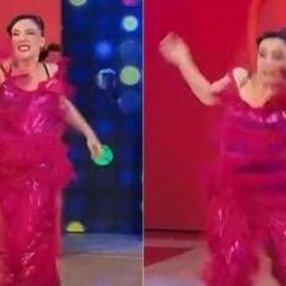 Bella Ma', Pamela Petrarolo entra in studio e cade Bella Ma', Pamela Petrarolo entra in studio e cade